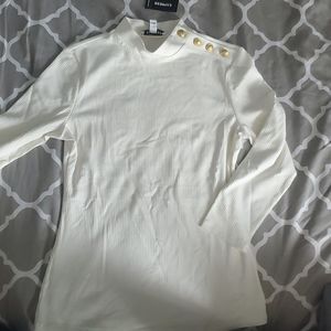NWT Cream Small Turleneck Buttoned Blouse
